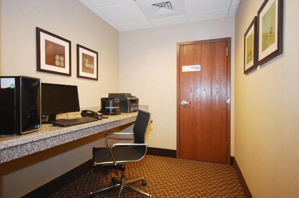 Holiday Inn Express And Suites Kittanning, An Ihg Hotel エクステリア 写真