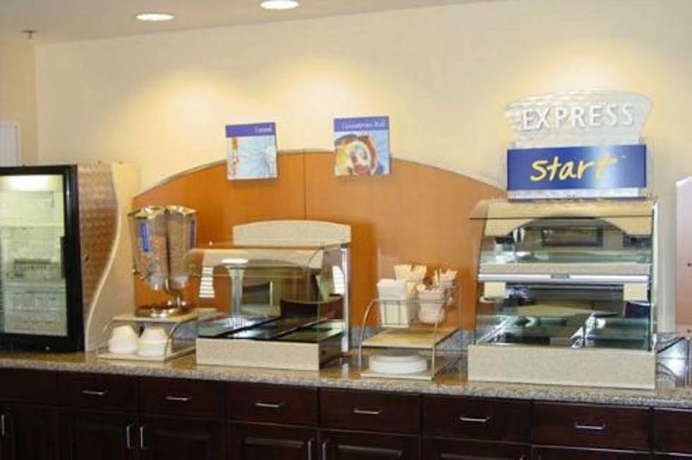 Holiday Inn Express And Suites Kittanning, An Ihg Hotel エクステリア 写真