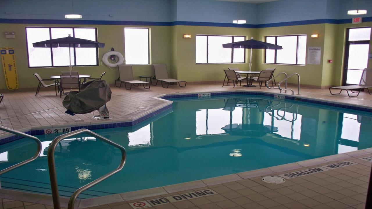 Holiday Inn Express And Suites Kittanning, An Ihg Hotel エクステリア 写真