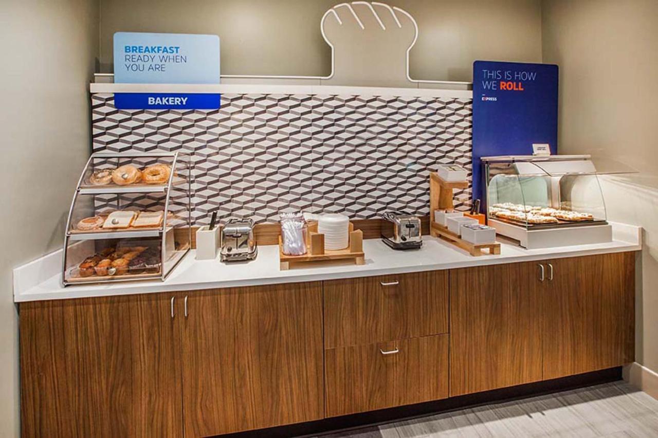 Holiday Inn Express And Suites Kittanning, An Ihg Hotel エクステリア 写真