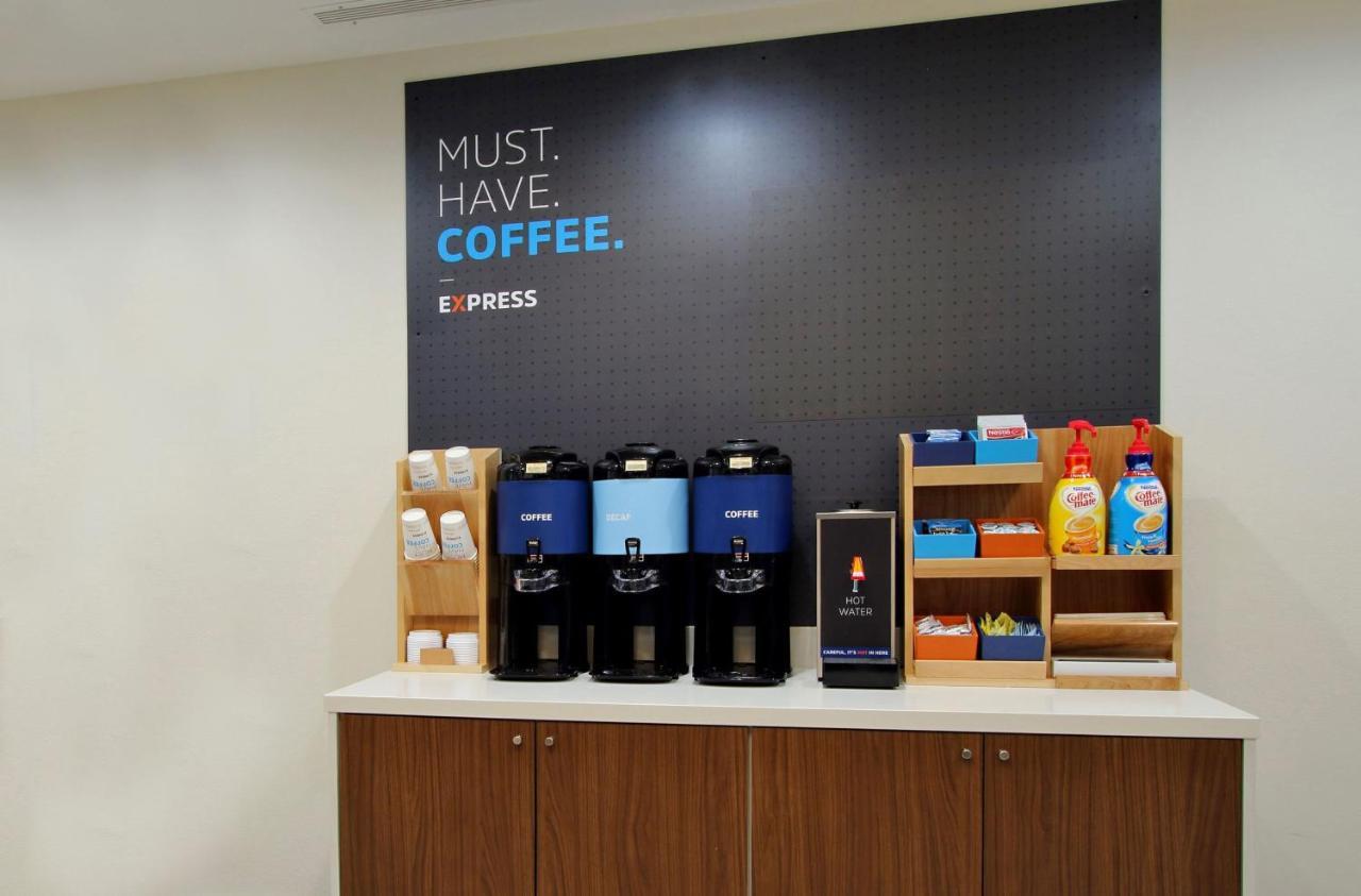 Holiday Inn Express And Suites Kittanning, An Ihg Hotel エクステリア 写真