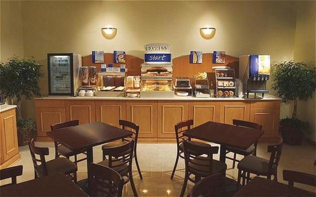Holiday Inn Express And Suites Kittanning, An Ihg Hotel エクステリア 写真